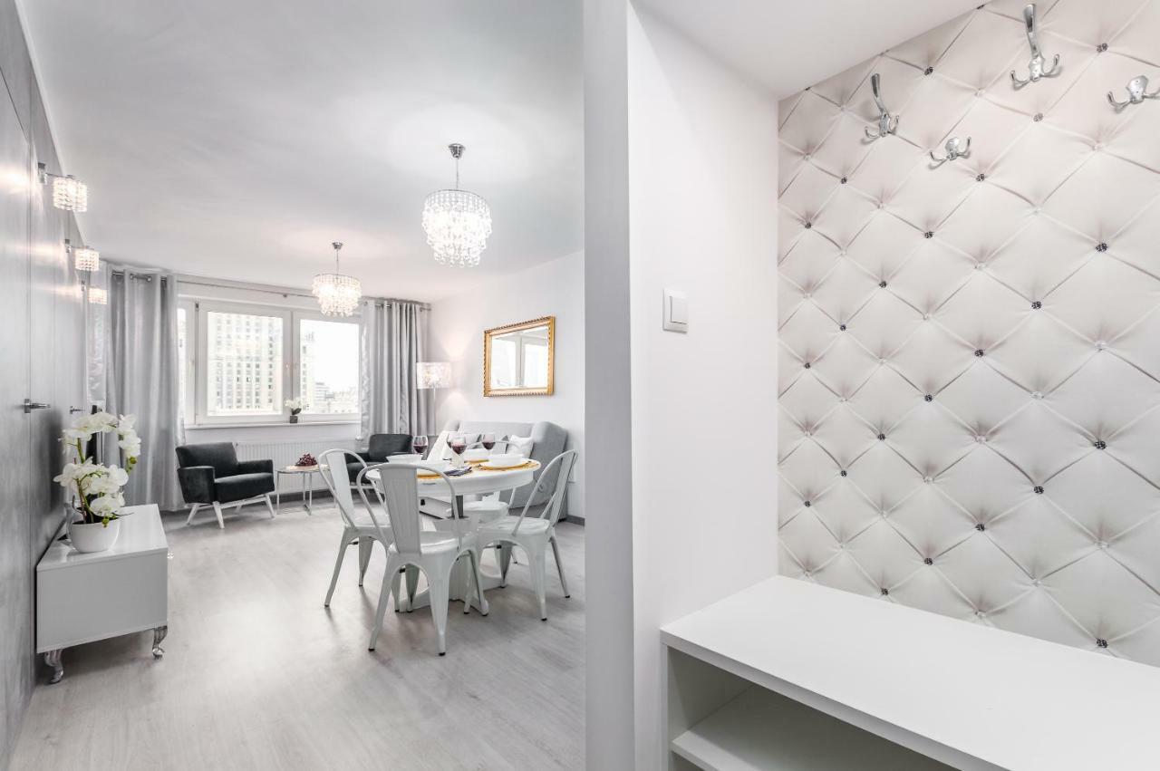 Butas Golden By Renters